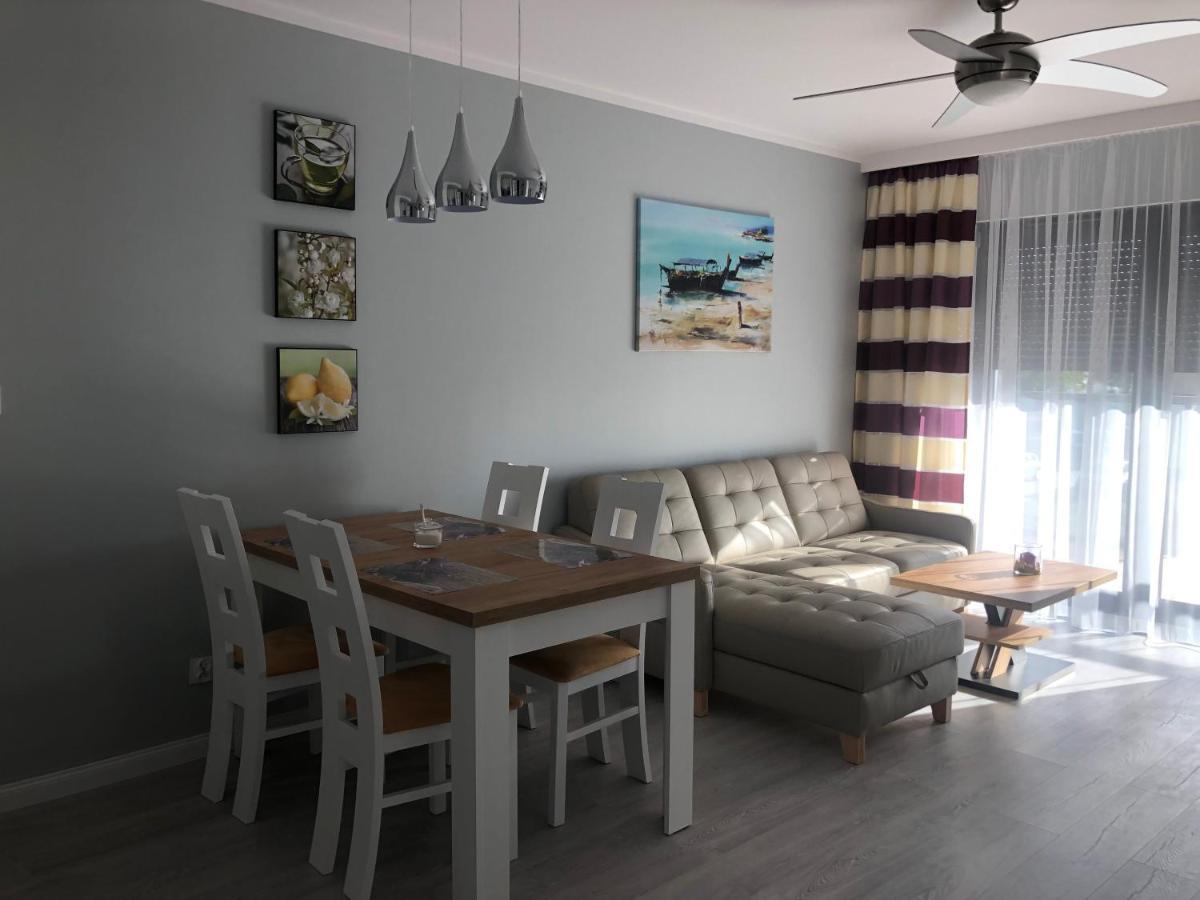 Gardenia Apartament Przy Plazy 17 Dziwnow Bagian luar foto